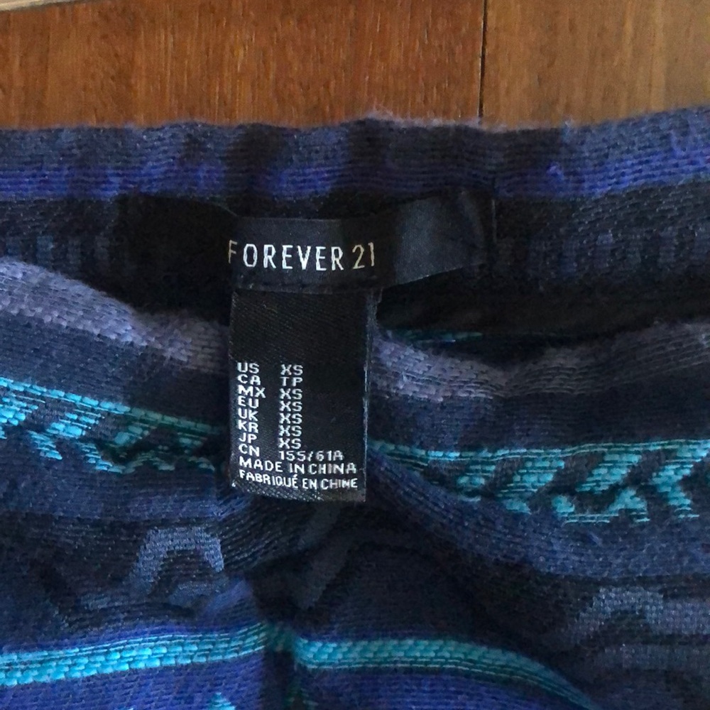Patterned shorts - Picture 2 of 3